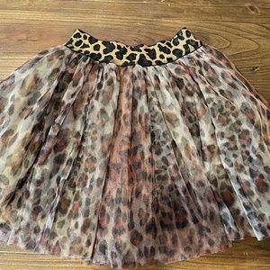 Hannah Banana Size 6 leopard skirt with elastic waist